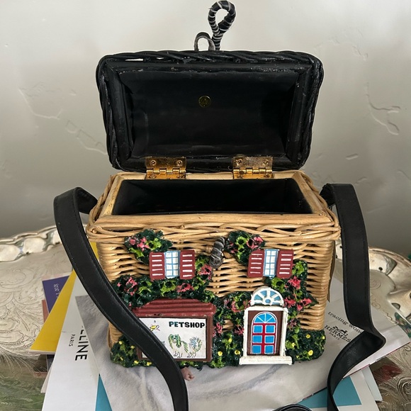 Charming Novelty Wicker House Handbag, Handmade wearable art - Picture 2 of 8
